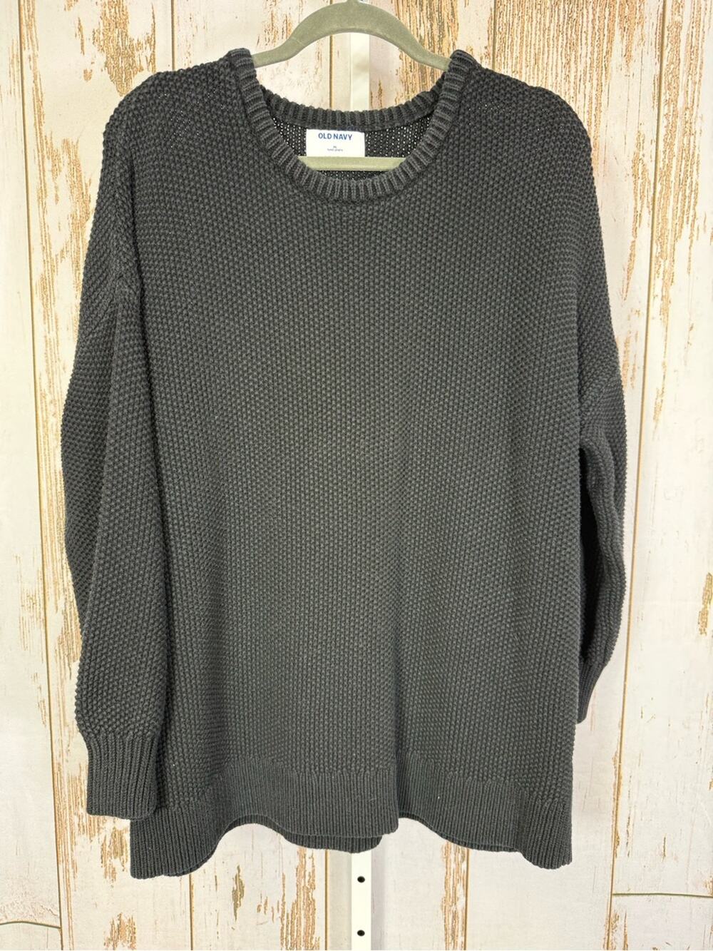Old Navy, Tunic Length Waffle Knit Sweater. Size XL. In excellent condition!
